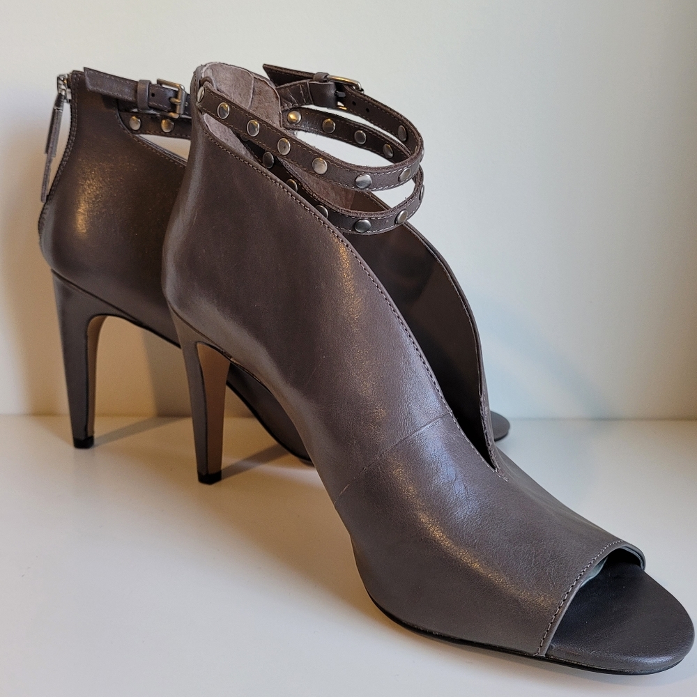 1. STATE GRAY PEEP TOE HEEL